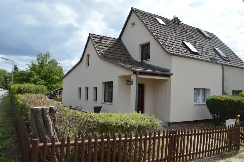 2x Möbliertes 1 Zimmer-Apartment im Erdgeschoß, mit großem Garten — photo 1